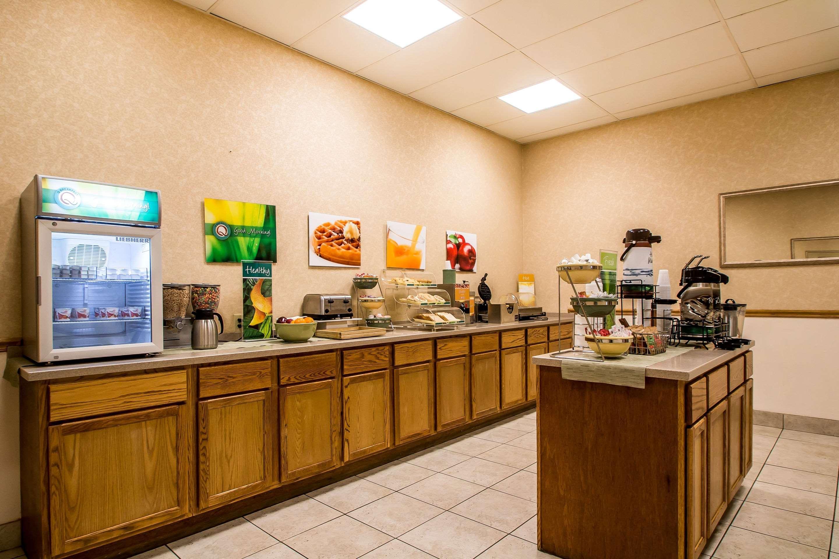 Quality Inn Morris I-80 מראה חיצוני תמונה