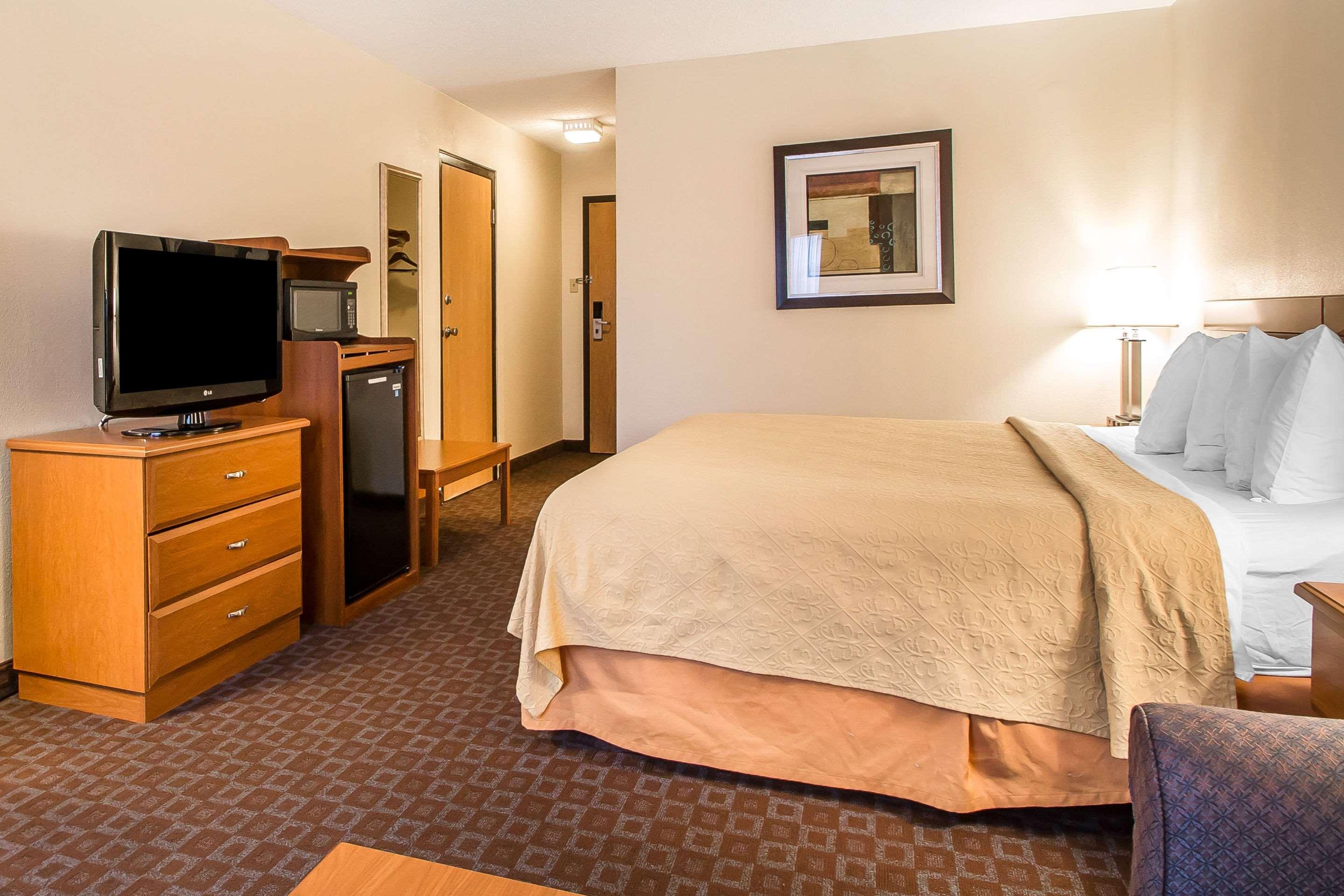 Quality Inn Morris I-80 מראה חיצוני תמונה