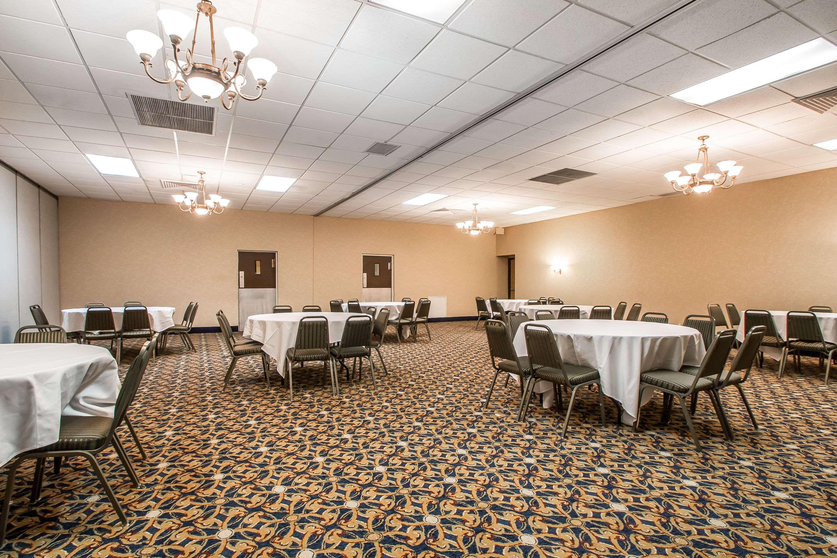 Quality Inn Morris I-80 מראה חיצוני תמונה