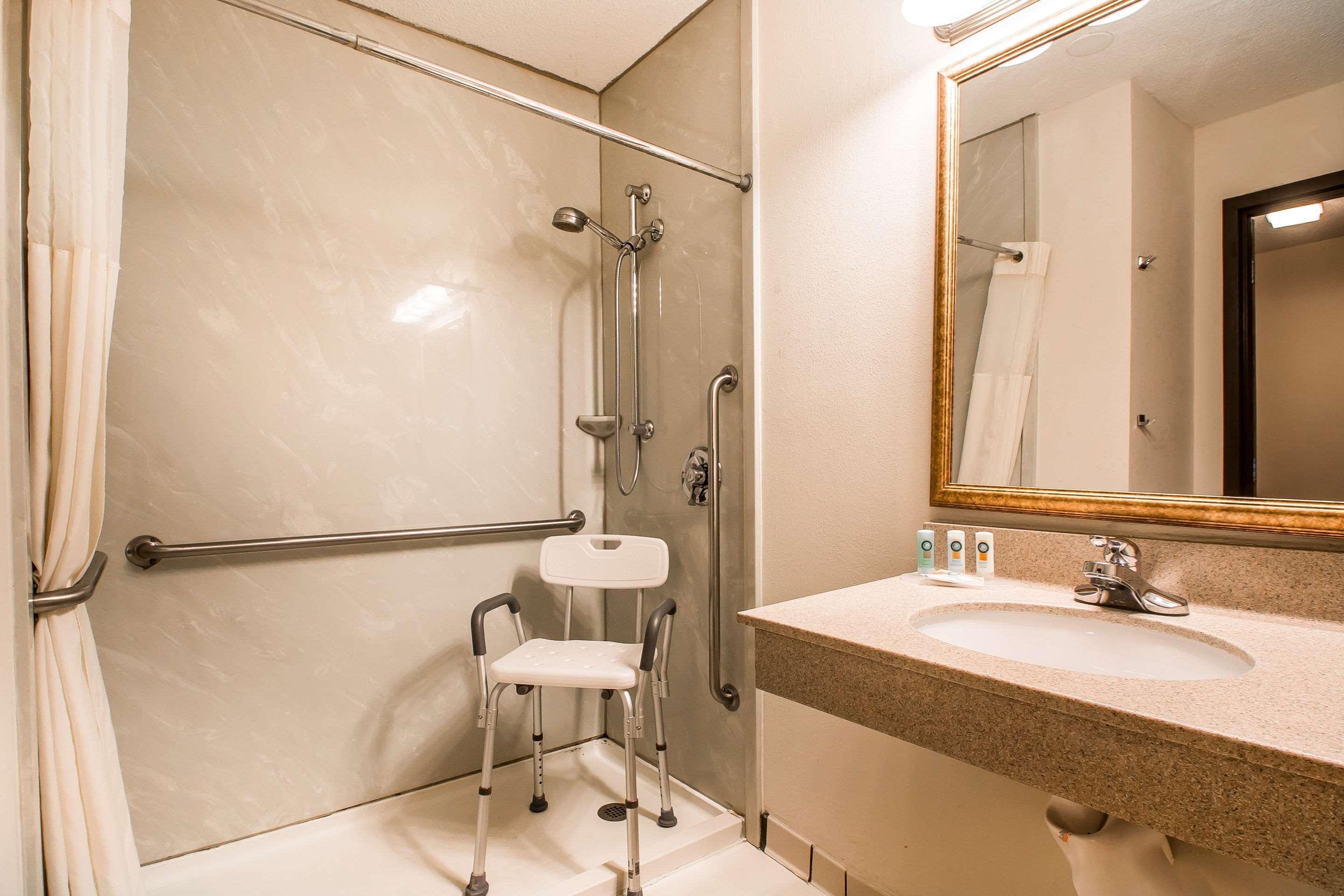 Quality Inn Morris I-80 מראה חיצוני תמונה